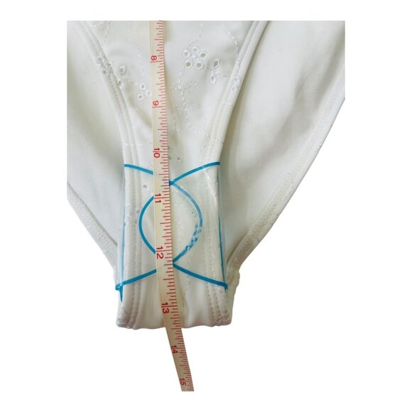 ASOS High Waist White Ruffle Embroideries Bikini Bottom Size UK 8 EU 36 US 4 NEW - Picture 6 of 8